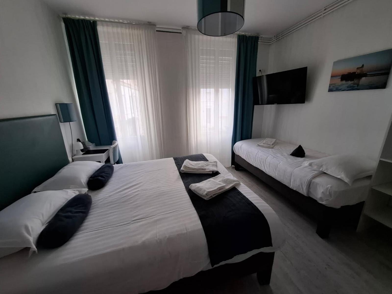 Le Crist'Al, Hotel Familial, Climatise, En Front De Mer Saint-Georges-de-Didonne Phòng bức ảnh